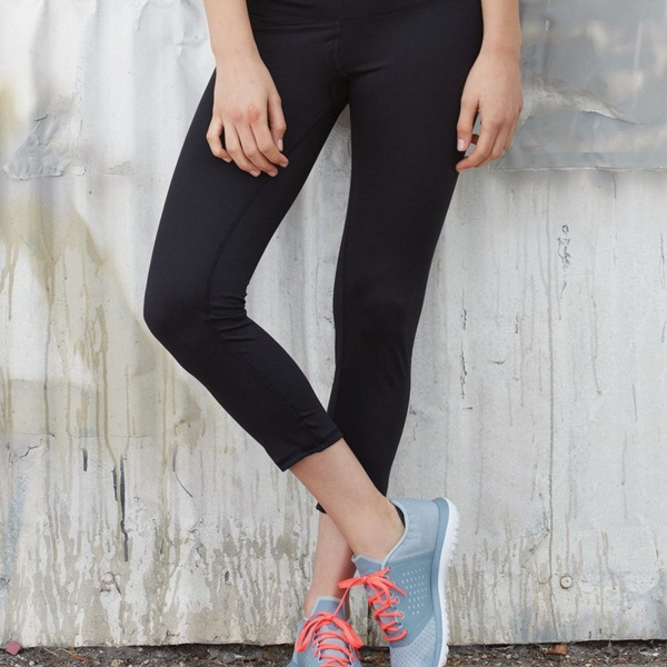 Women's Capri Leggings Thumbnail